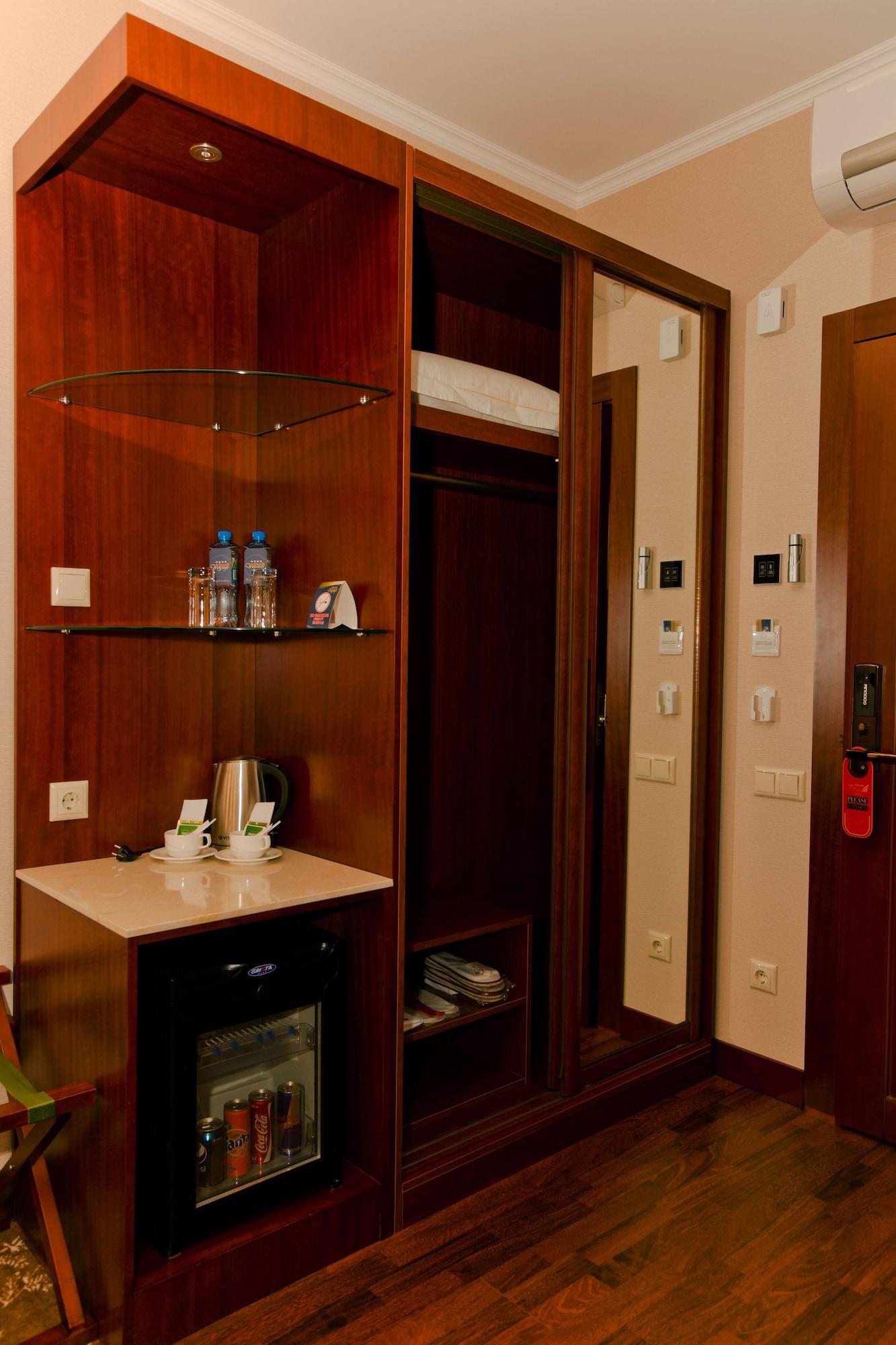 Grand Voyage Hotel Almaty Extérieur photo