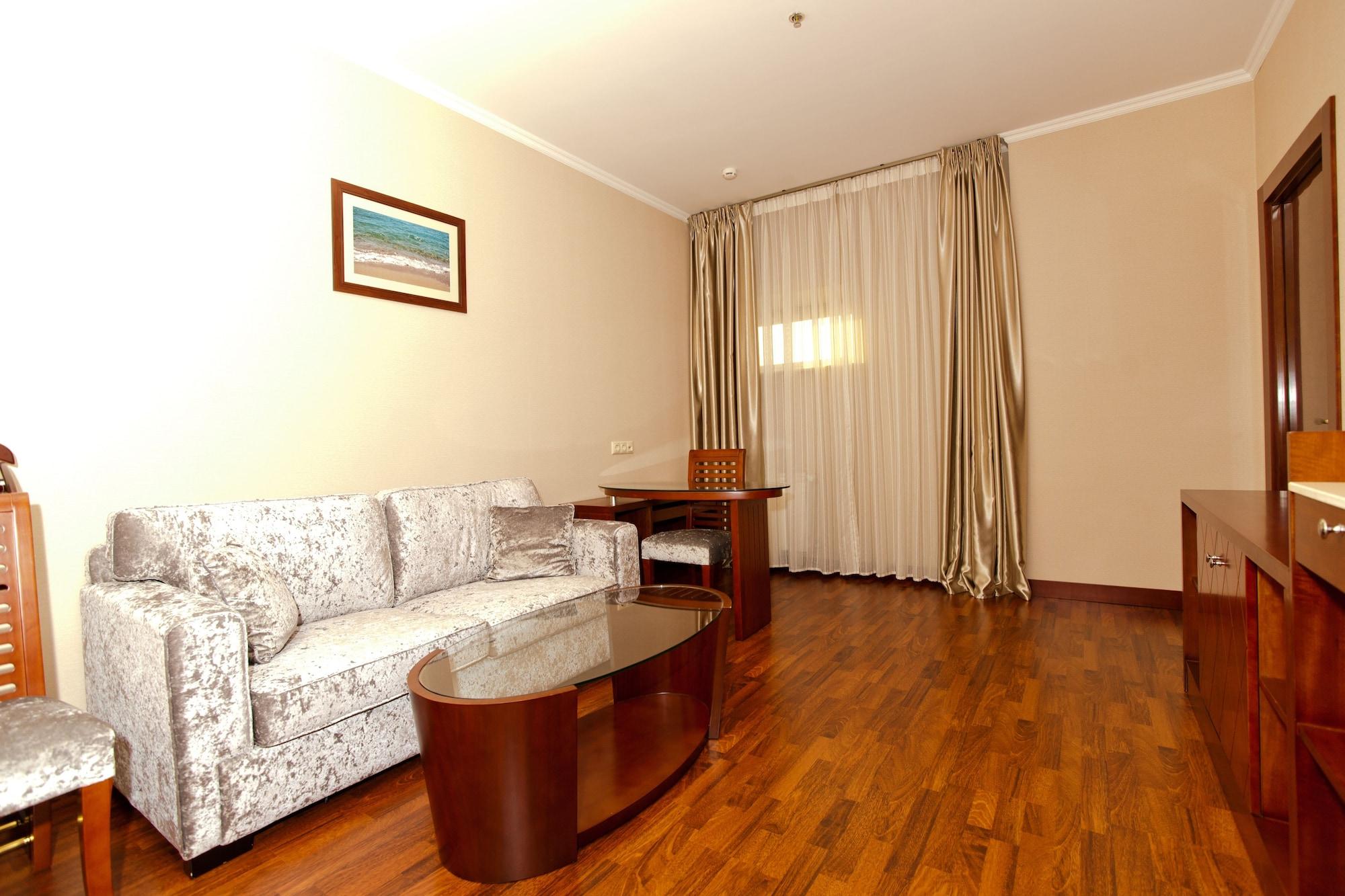 Grand Voyage Hotel Almaty Extérieur photo