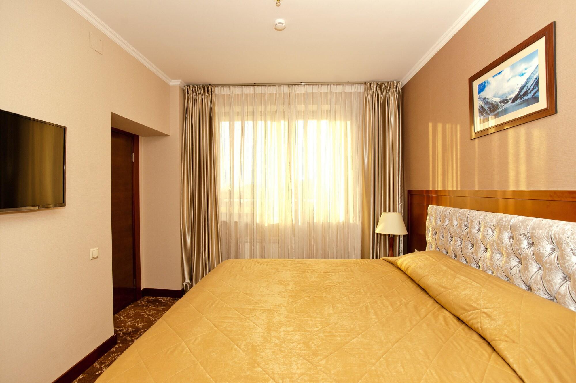 Grand Voyage Hotel Almaty Extérieur photo