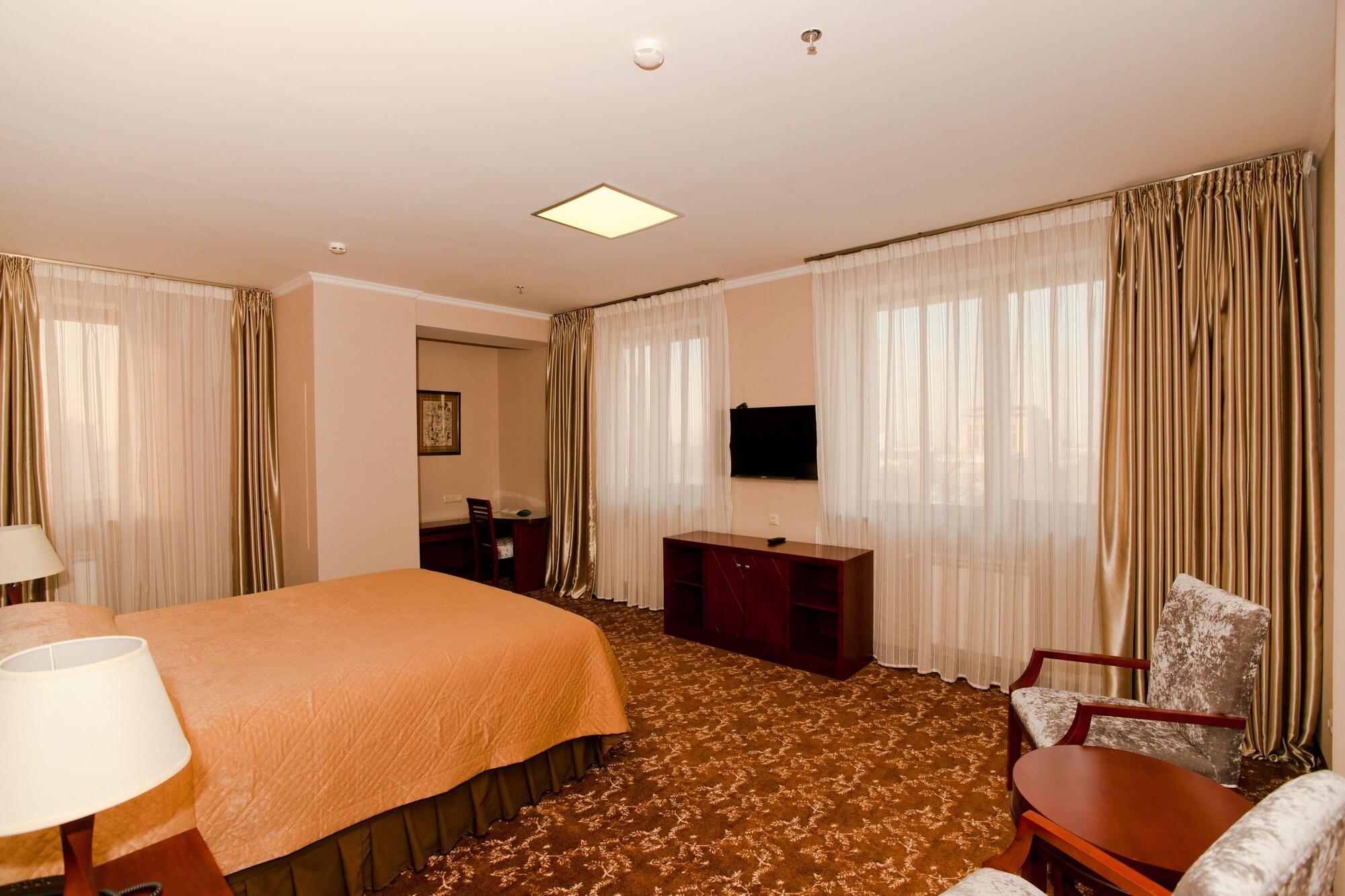 Grand Voyage Hotel Almaty Extérieur photo