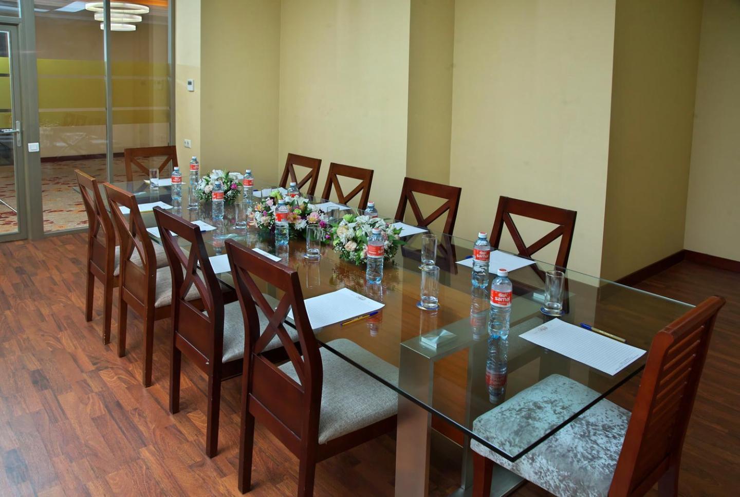 Grand Voyage Hotel Almaty Extérieur photo