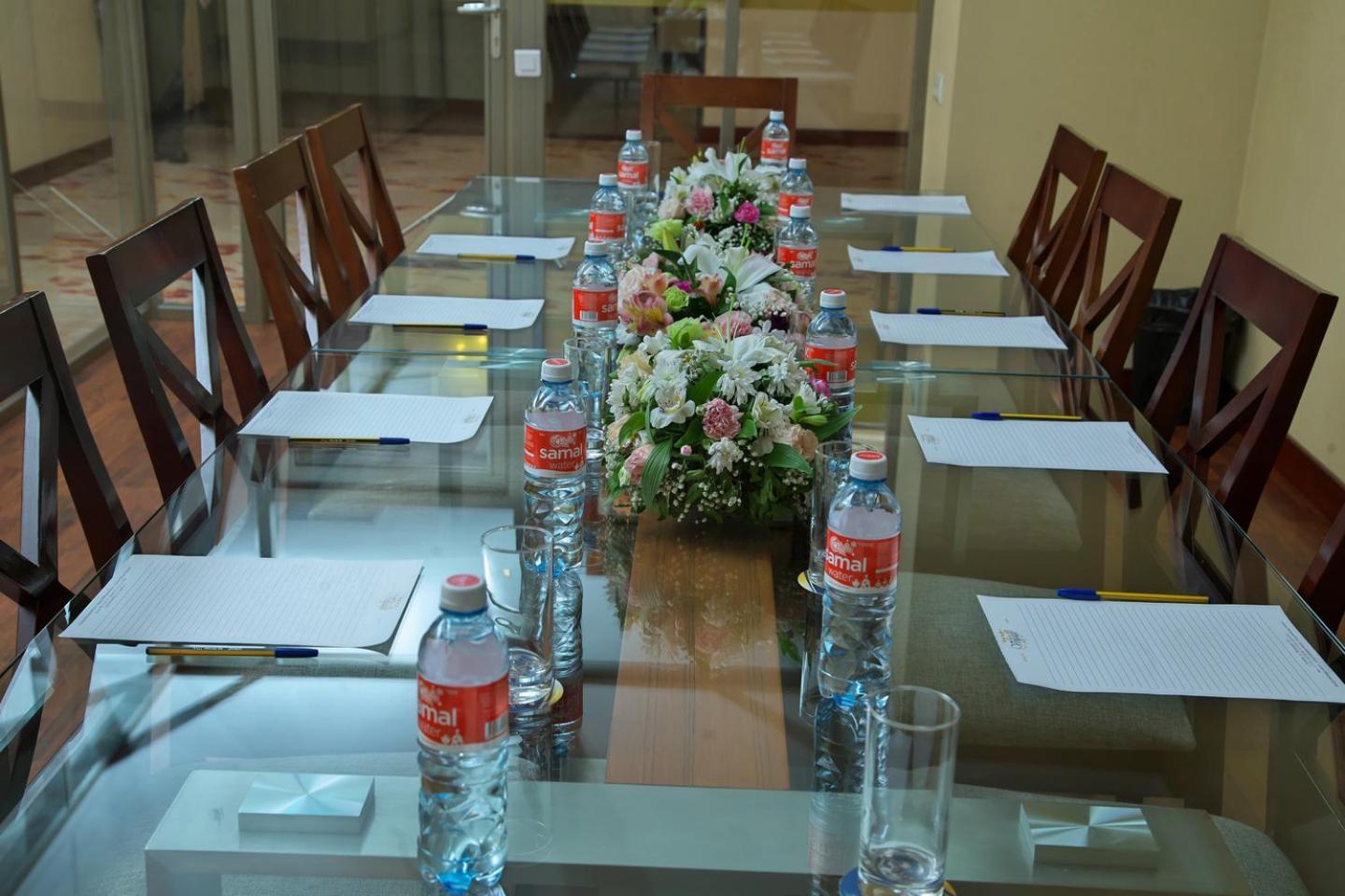 Grand Voyage Hotel Almaty Extérieur photo