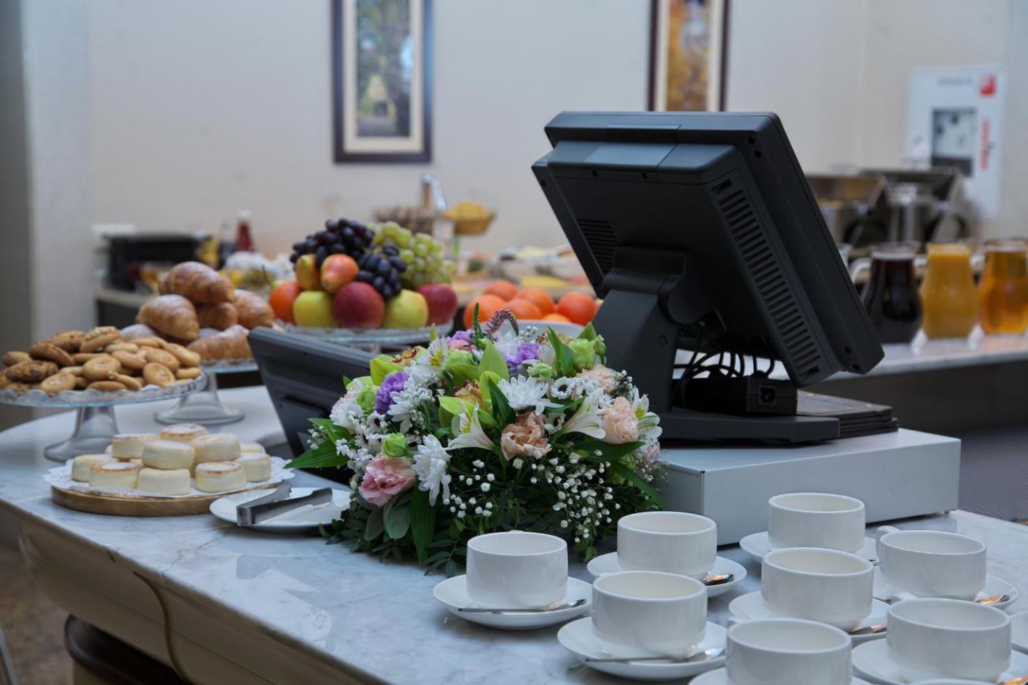 Grand Voyage Hotel Almaty Extérieur photo