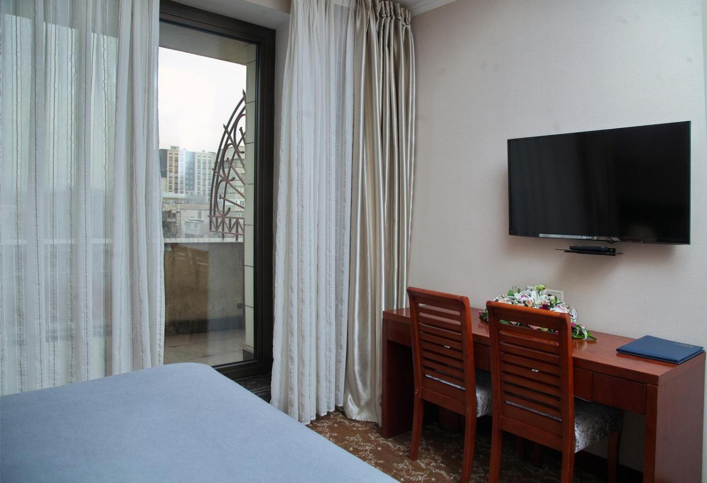 Grand Voyage Hotel Almaty Extérieur photo