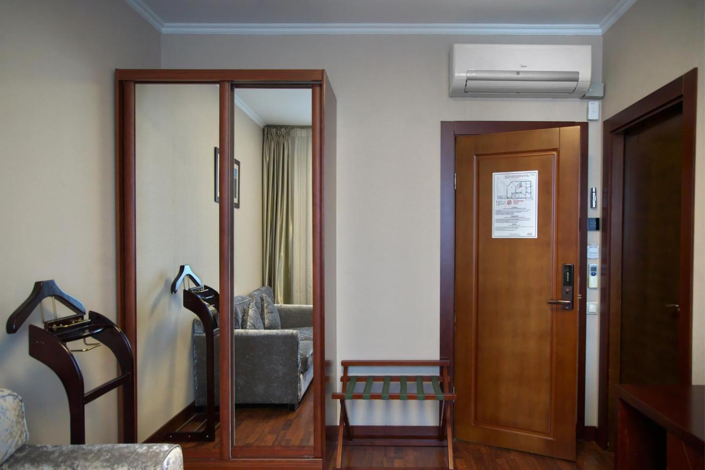 Grand Voyage Hotel Almaty Extérieur photo