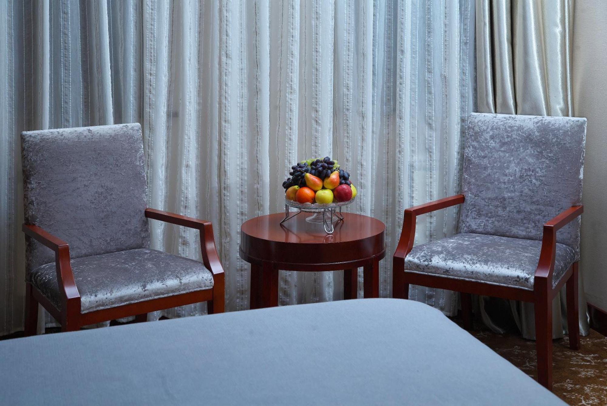 Grand Voyage Hotel Almaty Extérieur photo