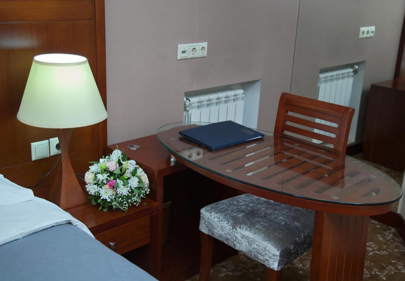 Grand Voyage Hotel Almaty Extérieur photo