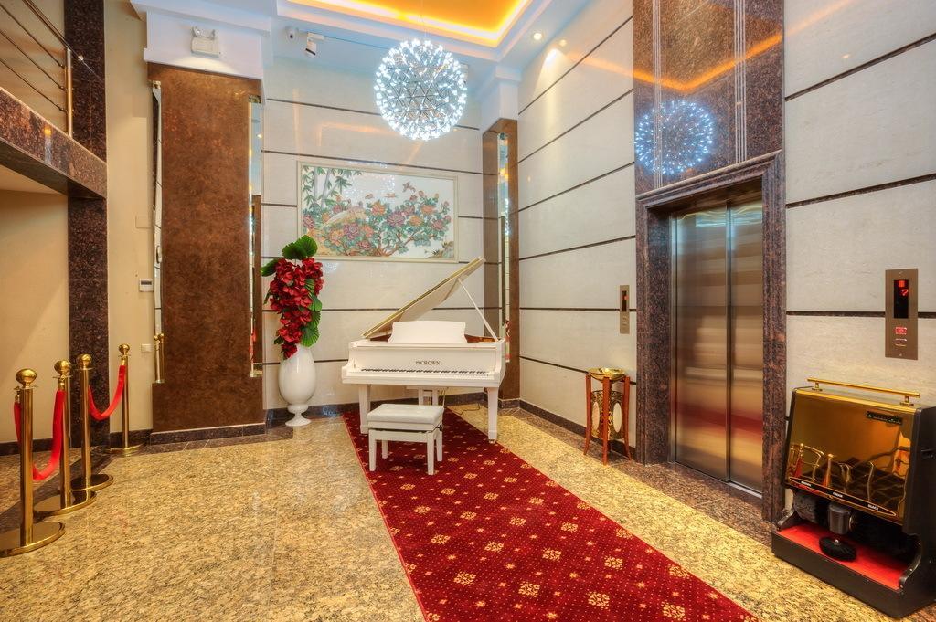 Grand Voyage Hotel Almaty Extérieur photo