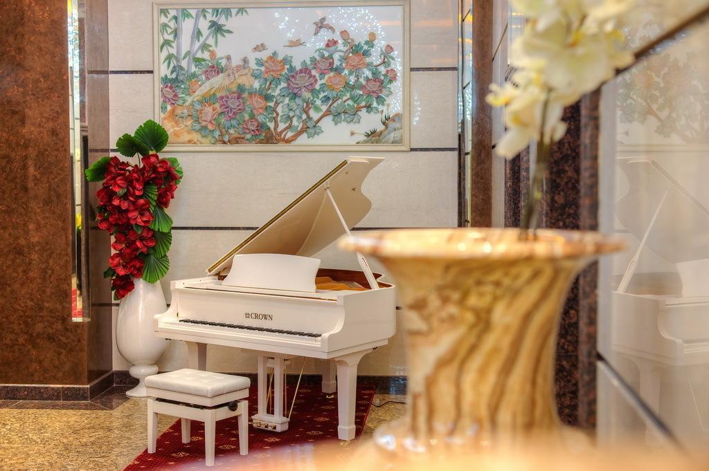 Grand Voyage Hotel Almaty Extérieur photo